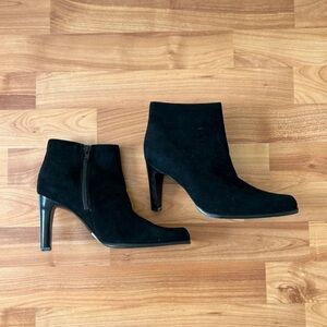 Nine West Elegant Black Suede Heeled Boots